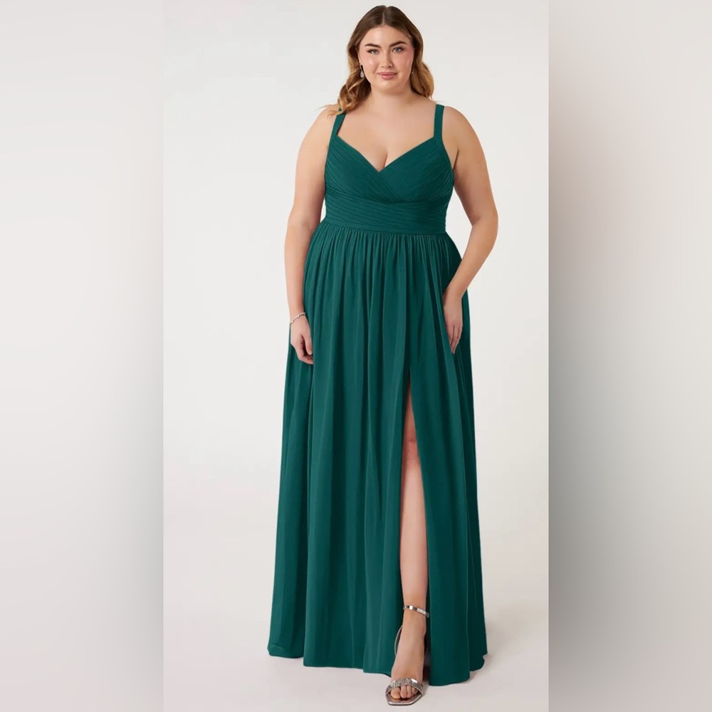 BRIDESMAID DRESS - Picture 3 of 4
